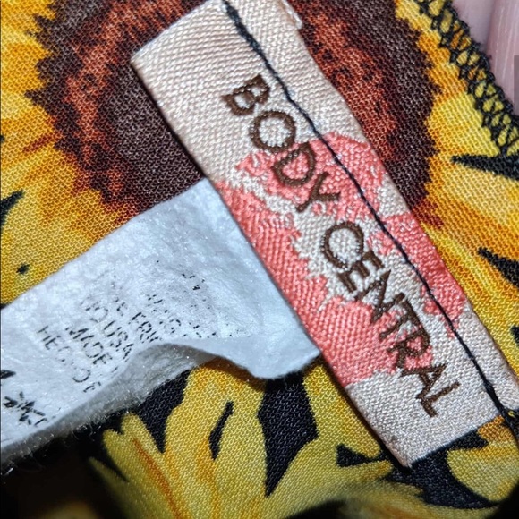 ~SOLD ON MERCARI~ Sunflower Kimono - Picture 3 of 4